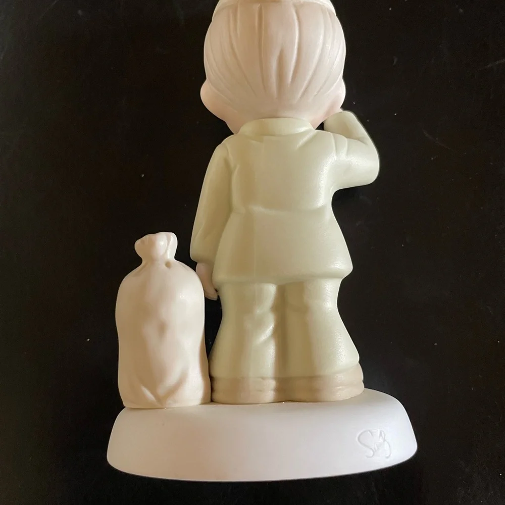 Precious Moments “Bless Those Who Serve Their Country” - Picture 5 of 7